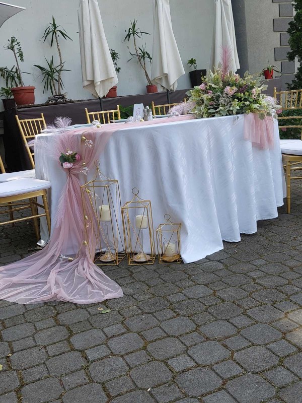 dada-cvetna-dekoracija-za-vencanje-24